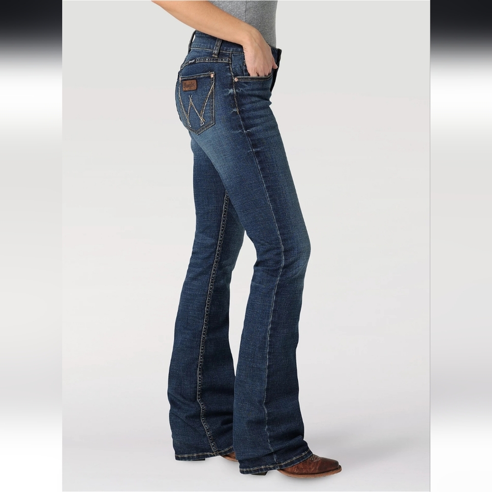 Wrangler Boot Cut Jeans - Mid Rise
